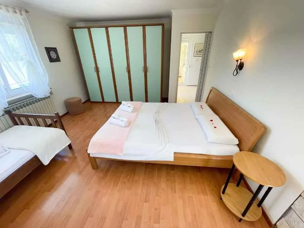 Holiday Home In Jadranovo 42254