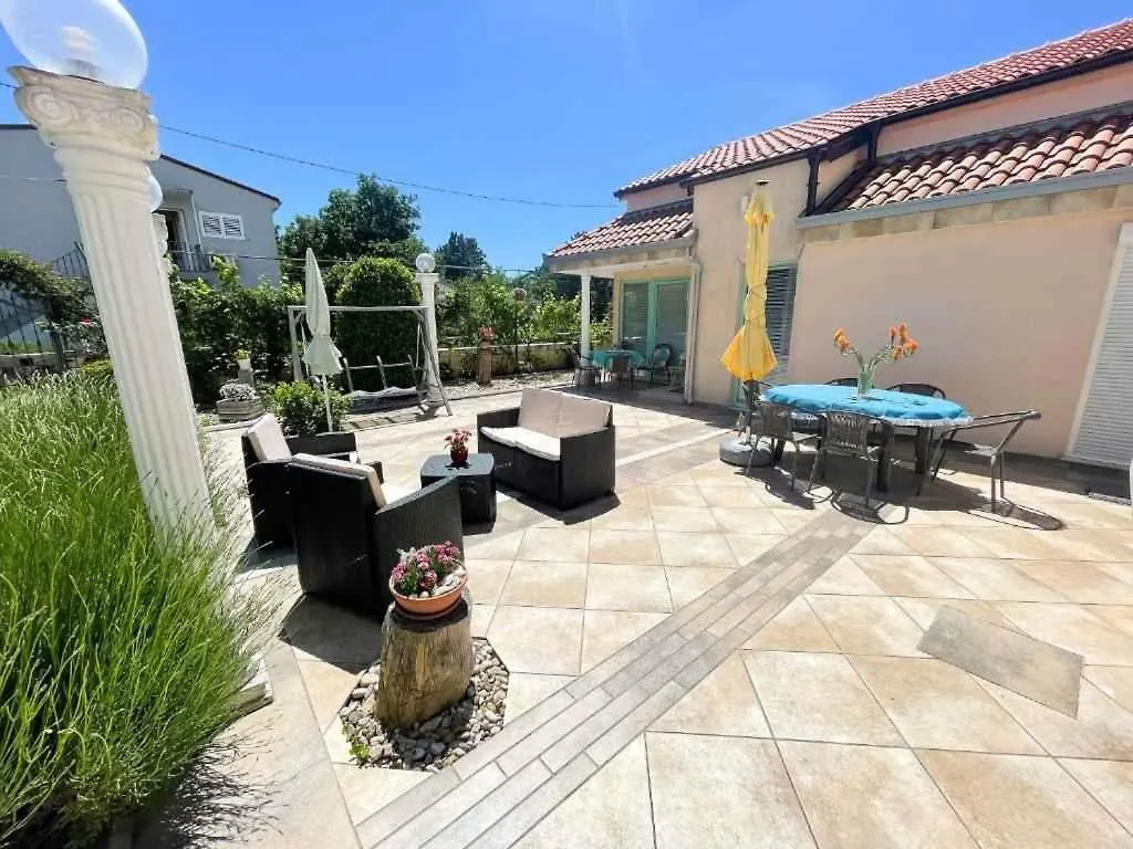 Holiday Home In Jadranovo 42254